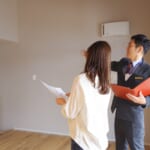 The Pros and Cons of On-Site Property Viewings: Explaining Efficient Viewing Methods!