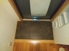 (玄関)