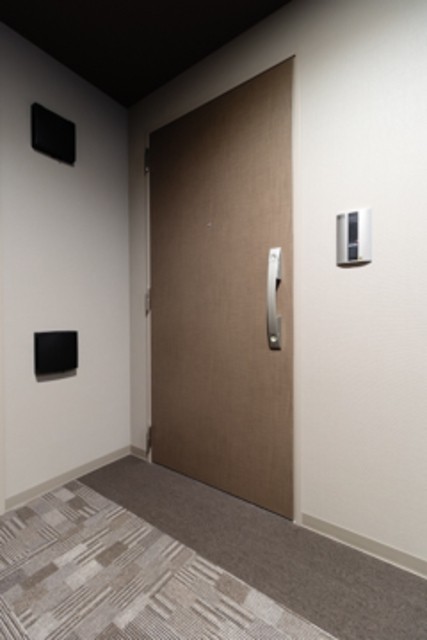 ※写真は同タイプ住戸です。(玄関)