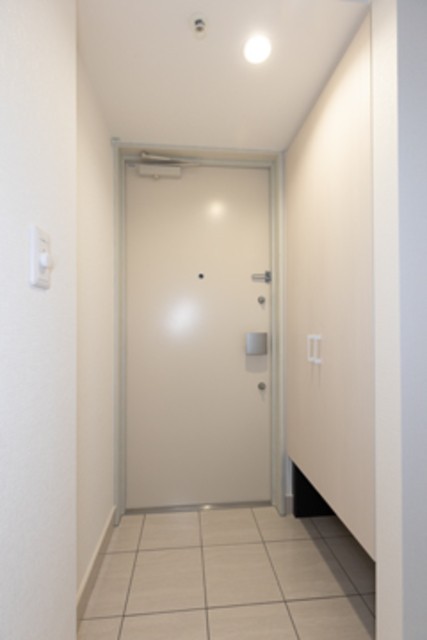 ※写真は同タイプ住戸です。(玄関)
