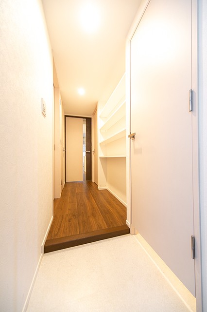 ※写真は同タイプ住戸です。(玄関)