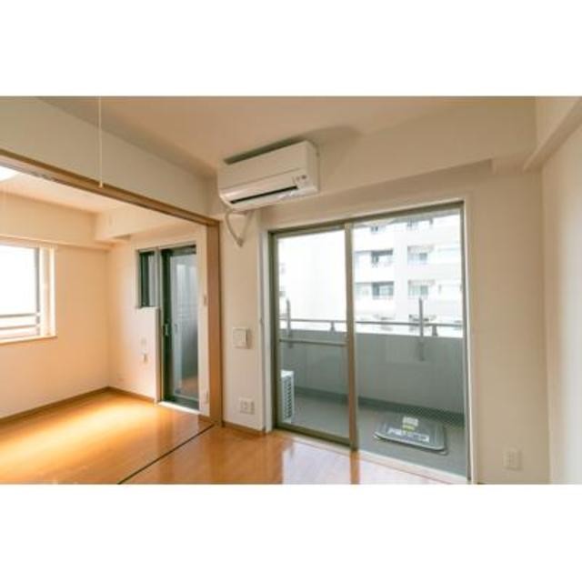 ※写真は同タイプ住戸です。(居間)