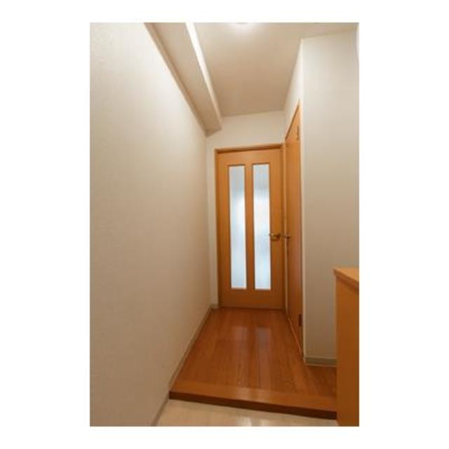 ※写真は同タイプ住戸です。(玄関)