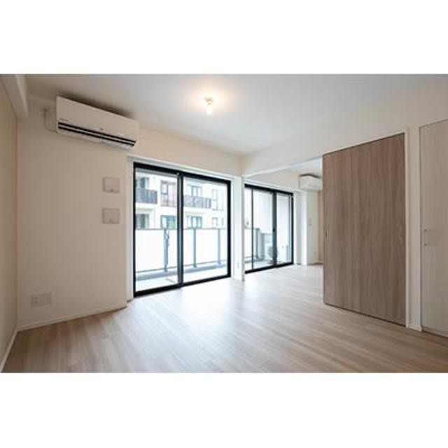 ※写真は同タイプ住戸です。(居間)