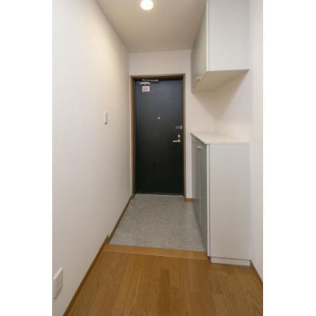 ※写真は同タイプ住戸です。(玄関)