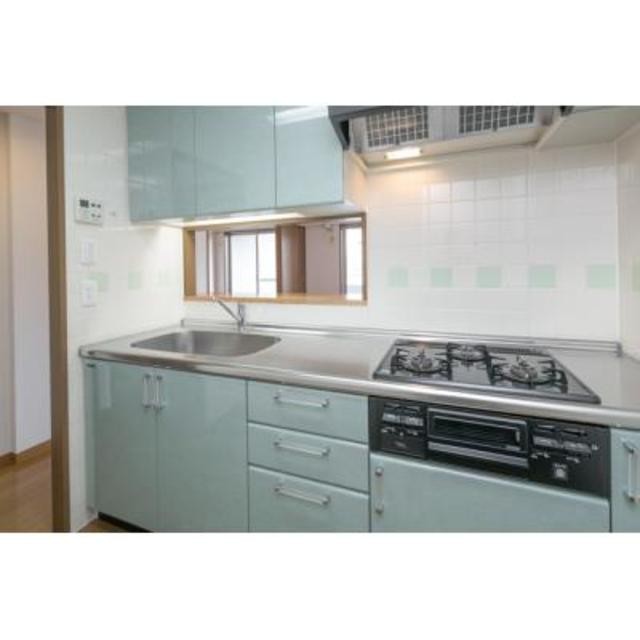 ※写真は同タイプ住戸です。(キッチン)