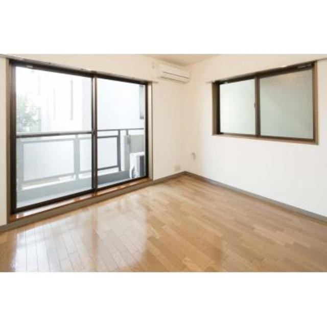 ※写真は同タイプ住戸です。(居間)