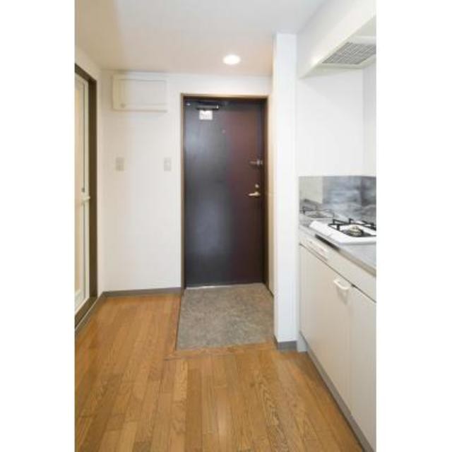 ※写真は同タイプ住戸です。(玄関)