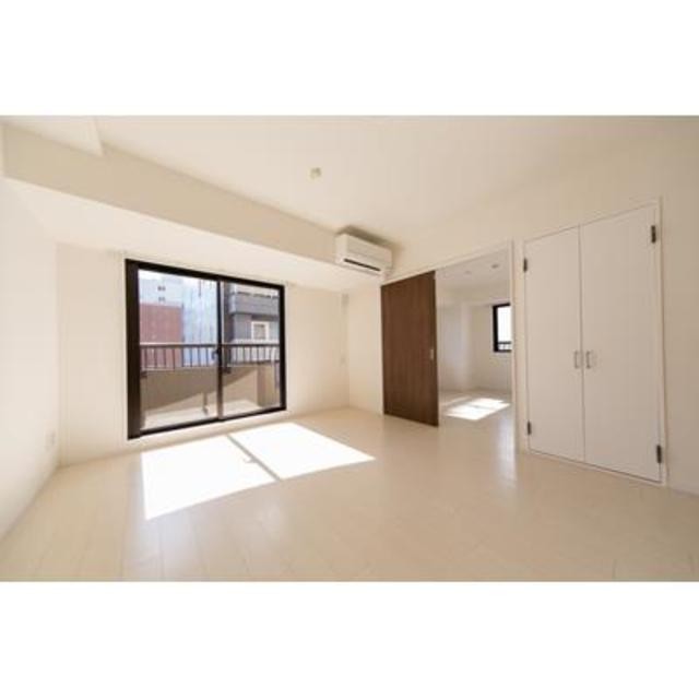 ※写真は同タイプ住戸です。(居間)