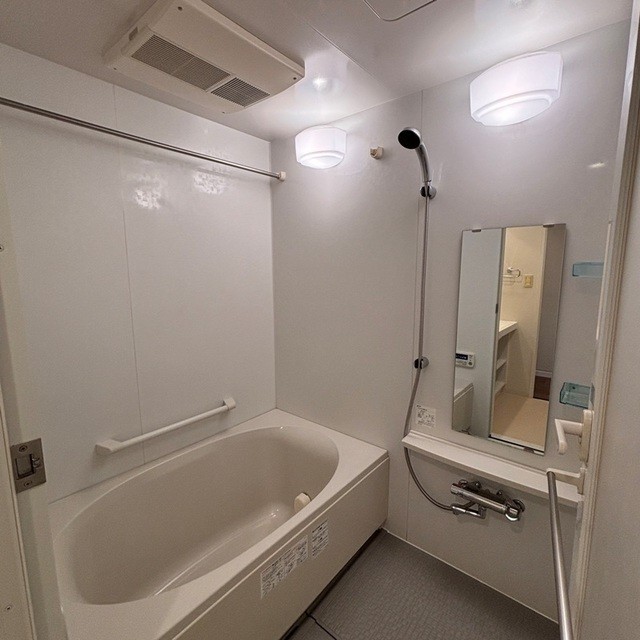 ※写真は同タイプ住戸です。(風呂)