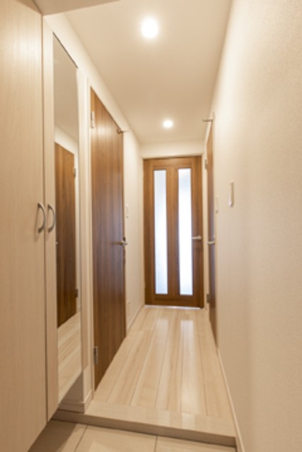 ※写真は同タイプ住戸です。(玄関)