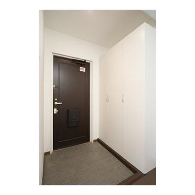 ※写真は同タイプ住戸です。(玄関)