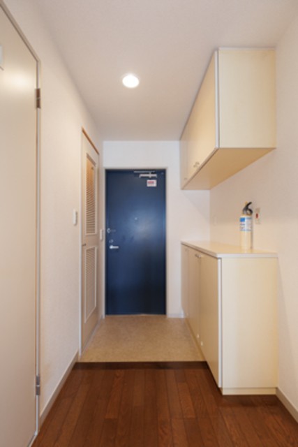 ※写真は同タイプ住戸です。(玄関)