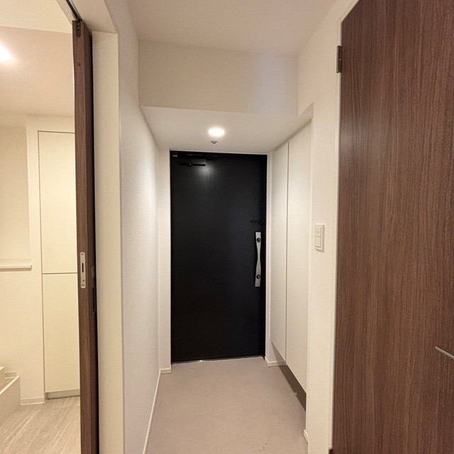 ※写真は同タイプ住戸です。(玄関)