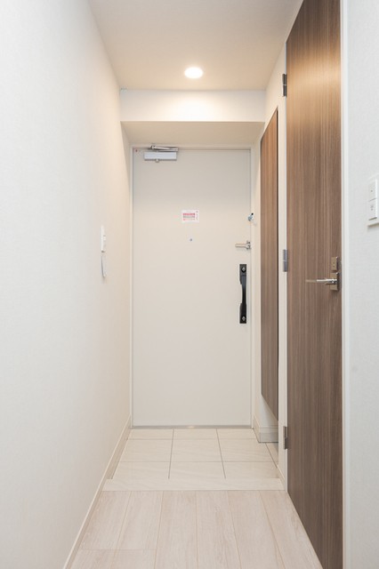 ※写真は同タイプ住戸です。(玄関)