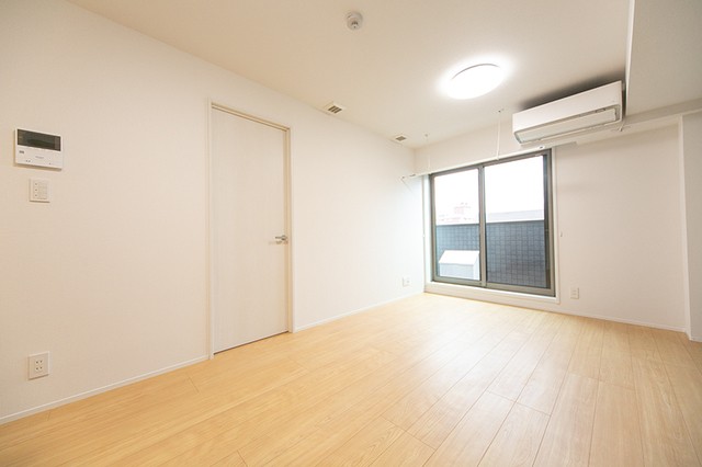 ※写真は同タイプ住戸です。(居間)