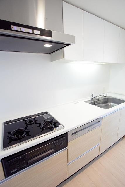 ※写真は同タイプ住戸です。(キッチン)