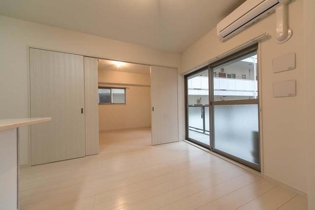 ※写真は同タイプ住戸です。(居間)