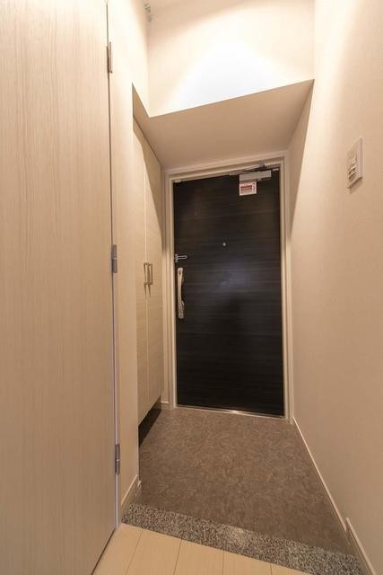 ※写真は同タイプ住戸です。(玄関)