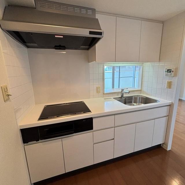 ※写真は同タイプ住戸です。(キッチン)