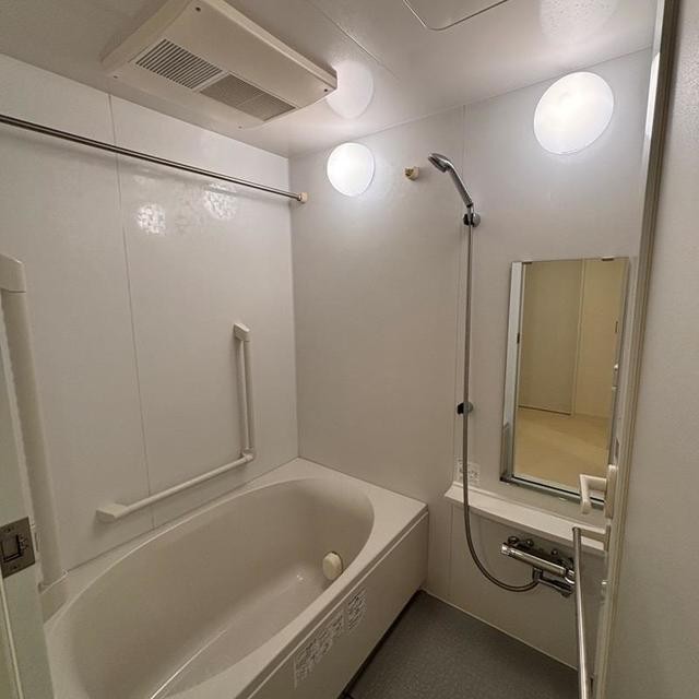 ※写真は同タイプ住戸です。(風呂)