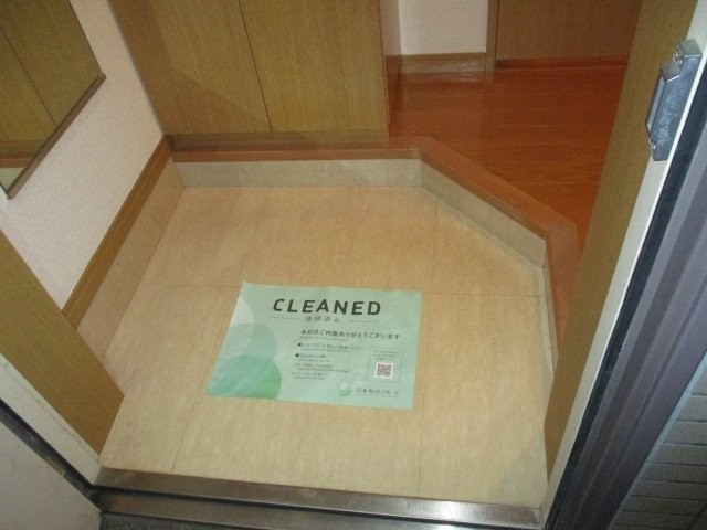 (玄関)