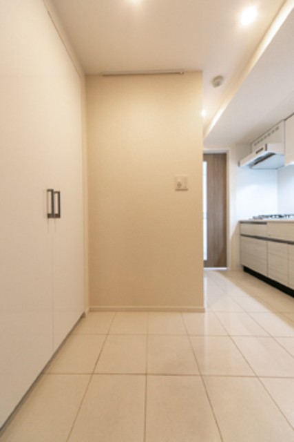 ※写真は同タイプ住戸です。(玄関)