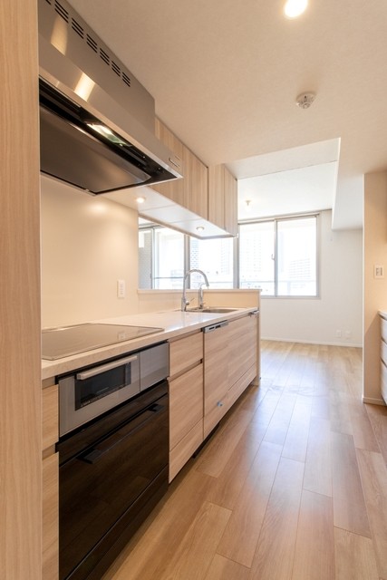 ※写真は同タイプ住戸です。(キッチン)