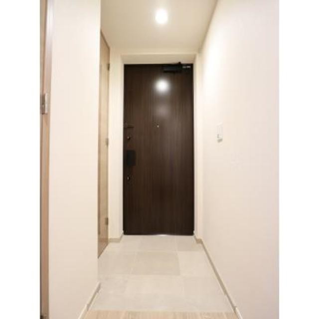 ※写真は同タイプ住戸です。(玄関)