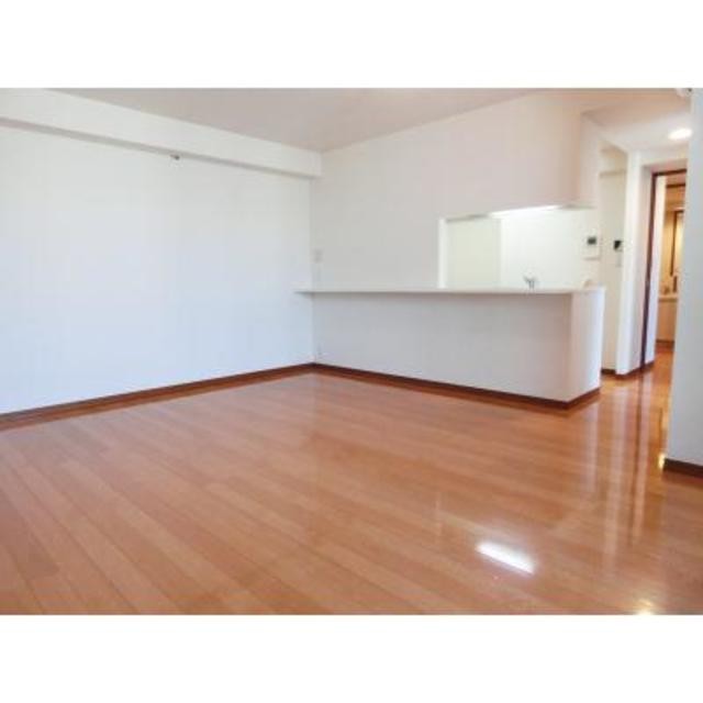※写真は同タイプ住戸です。(居間)