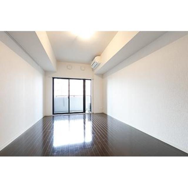 ※写真は同タイプ住戸です。(居間)