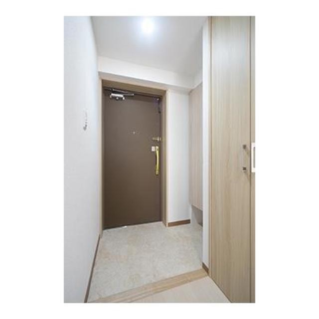 ※写真は同タイプ住戸です。(玄関)