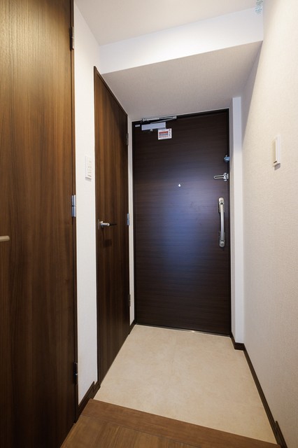 ※写真は同タイプ住戸です。(玄関)