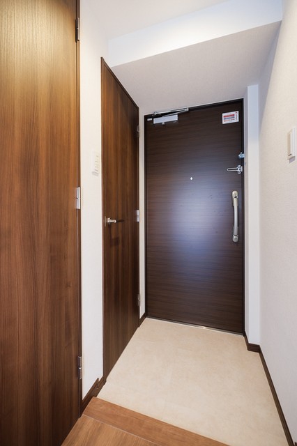 ※写真は同タイプ住戸です。(玄関)