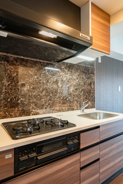 ※写真は同タイプ住戸です。(キッチン)