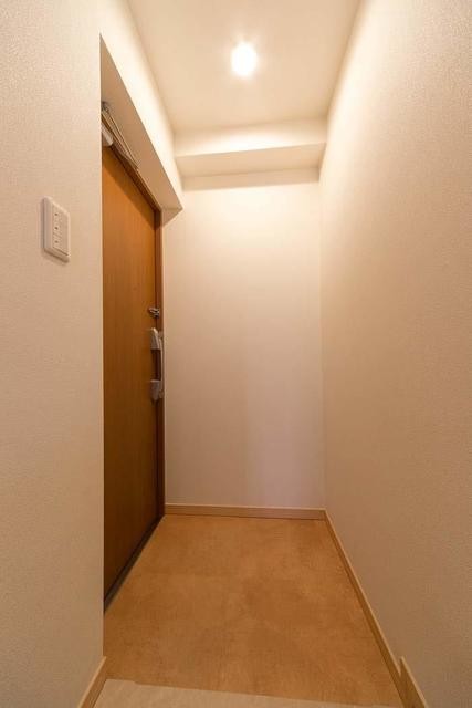 ※写真は同タイプ住戸です。(玄関)