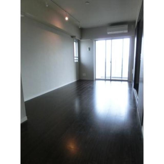 ※写真は同タイプ住戸です。(居間)