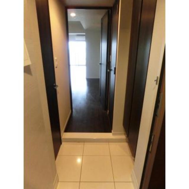※写真は同タイプ住戸です。(玄関)