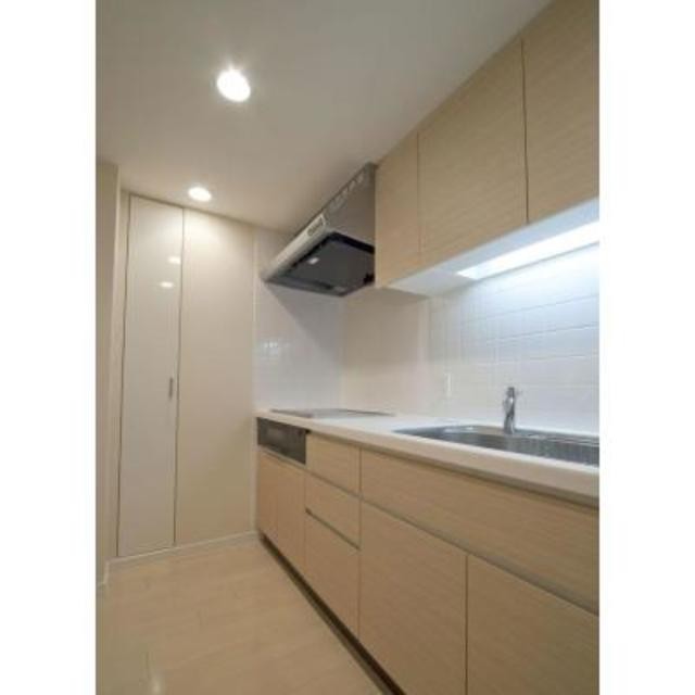 ※写真は同タイプ住戸です。(キッチン)