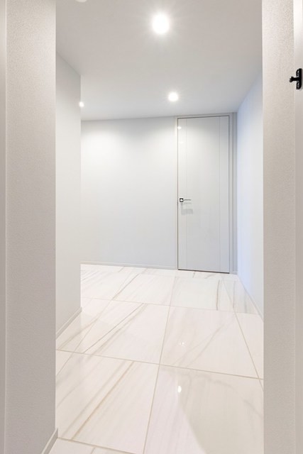 ※写真は同タイプ住戸です。(玄関)