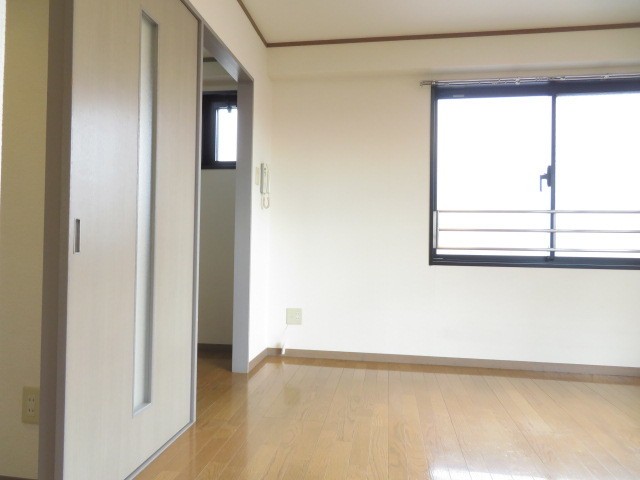 (居間)