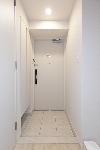 ※写真は同タイプ住戸です。(玄関)