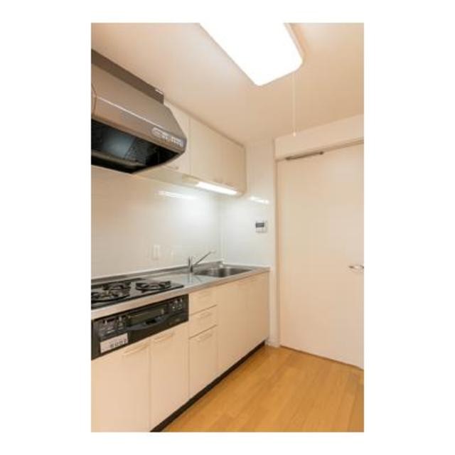 ※写真は同タイプ住戸です。(キッチン)