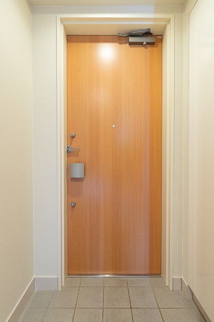 ※写真は同タイプ住戸です。(玄関)