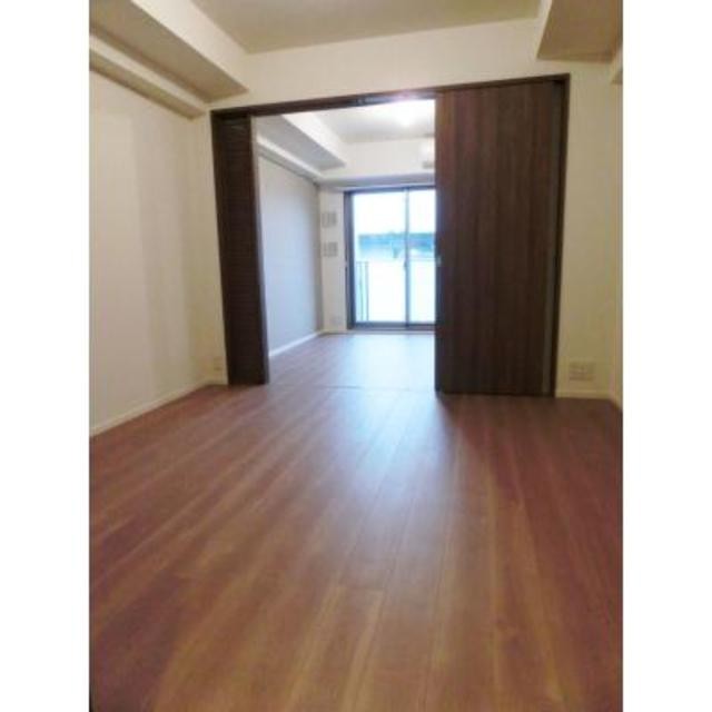 ※写真は同タイプ住戸です。(居間)