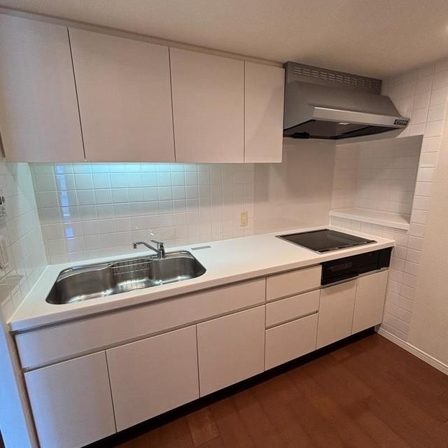 ※写真は同タイプ住戸です。(キッチン)