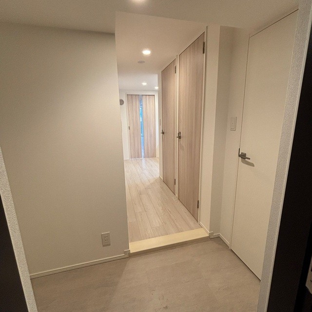 ※写真は同タイプ住戸です。(玄関)