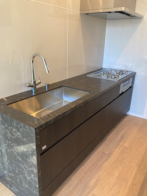 ※写真は同タイプ住戸です。(キッチン)