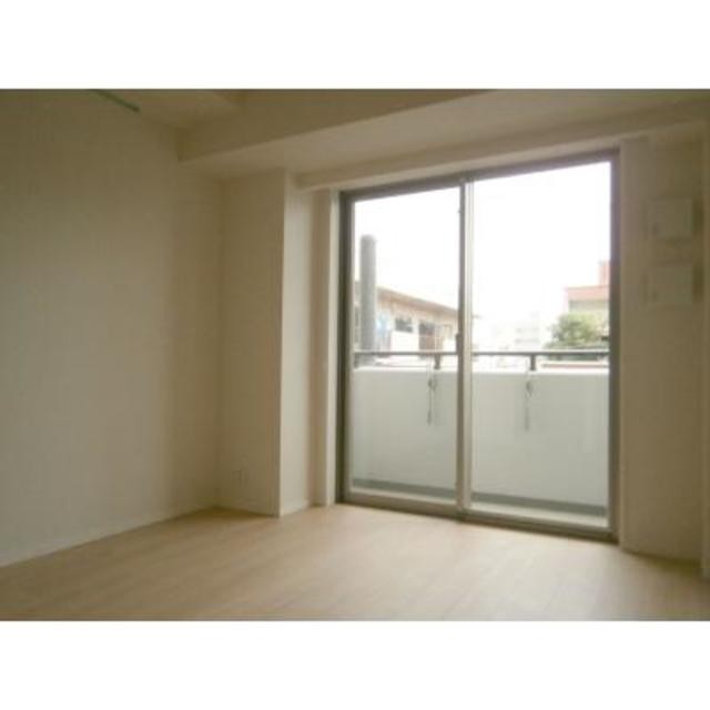 ※写真は同タイプ住戸です。(居間)