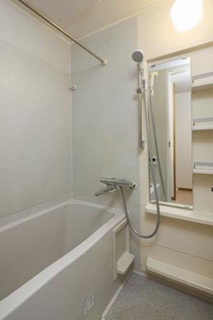 ※写真は同タイプ住戸です。(風呂)